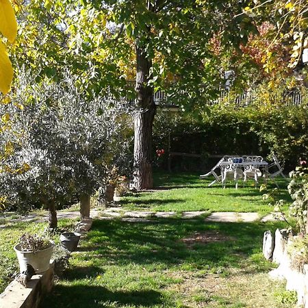 Pera Rionda Bed and Breakfast Caprie Buitenkant foto