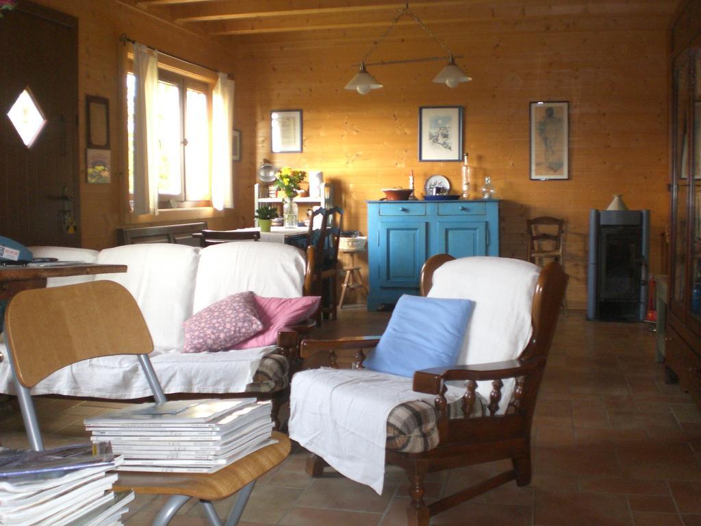 Pera Rionda Bed and Breakfast Caprie Buitenkant foto