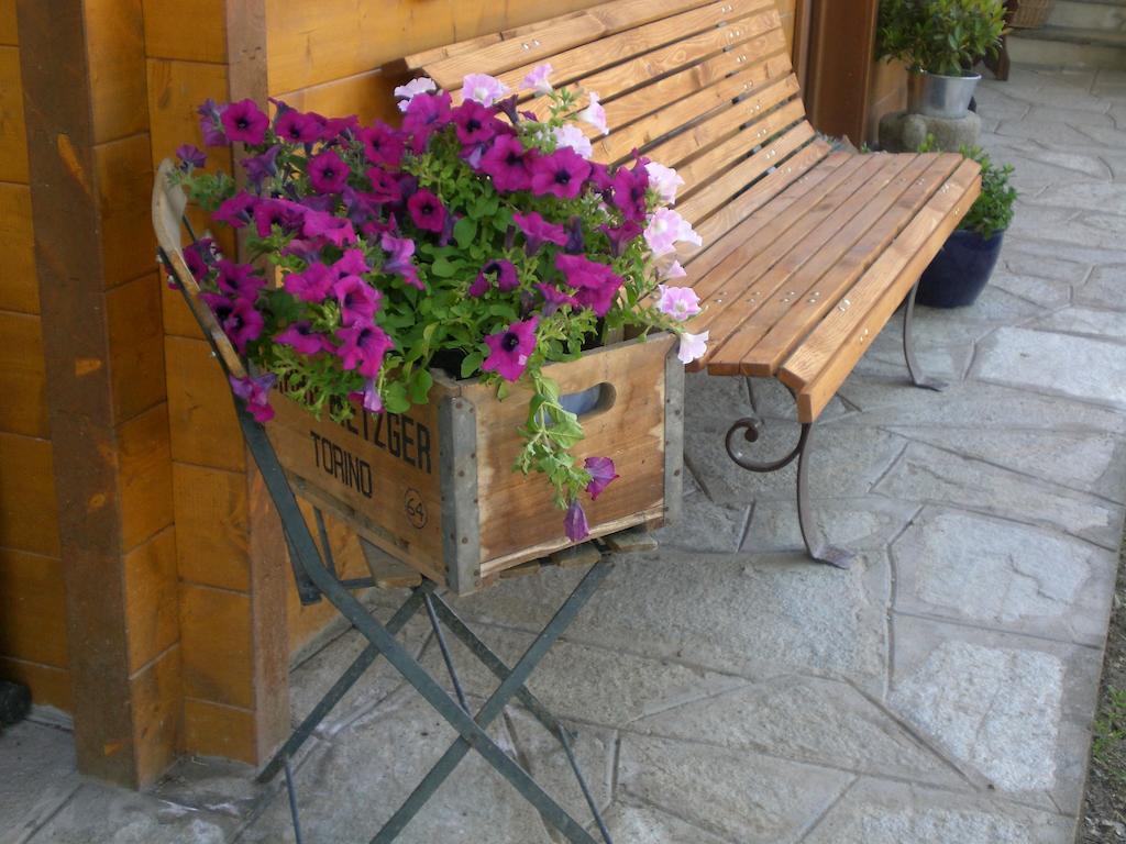 Pera Rionda Bed and Breakfast Caprie Buitenkant foto