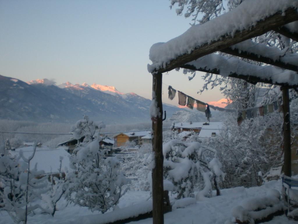 Pera Rionda Bed and Breakfast Caprie Buitenkant foto